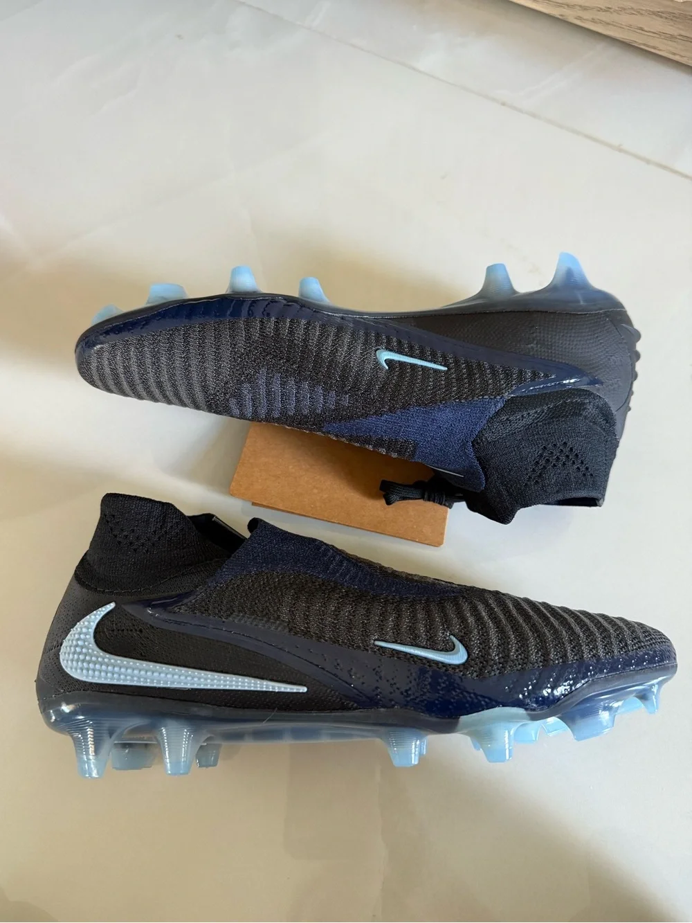Nike Phantom 6 Elite Black & Light Blue Soccer Cleats - Womens 8/Mens 6.5